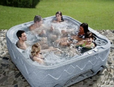 Starting with a splash! - Hull Hot Tub Hire